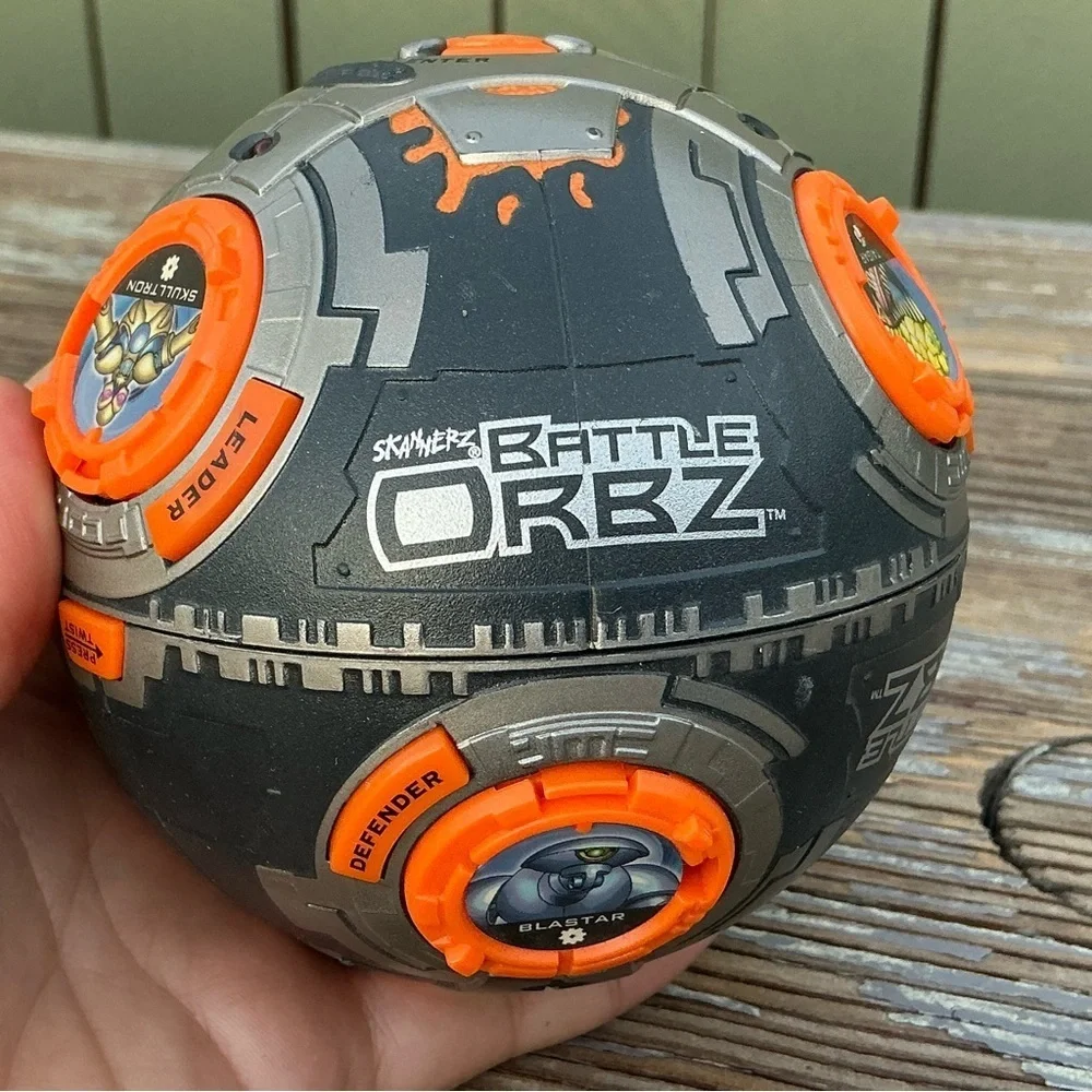 Skinners BATTLE ORBZ Electronic Handheld Game